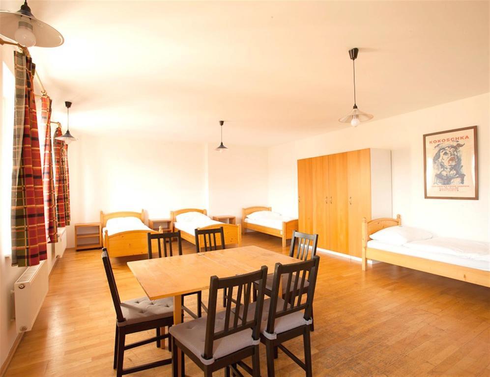 Travellers Hostel Praha Szoba fotó