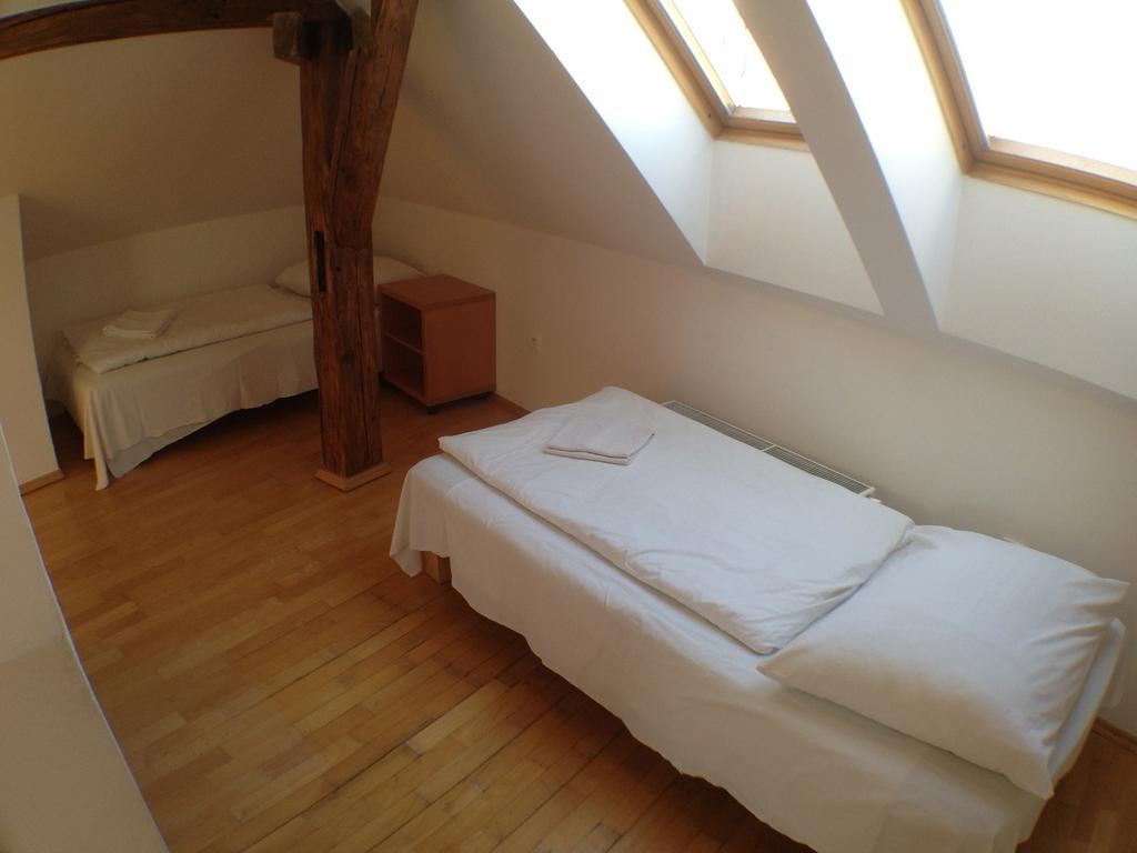 Travellers Hostel Praha Szoba fotó