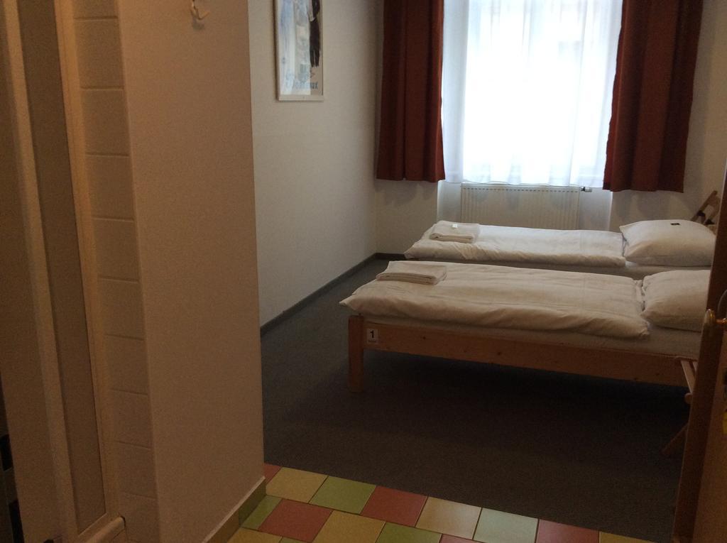 Travellers Hostel Praha Kültér fotó